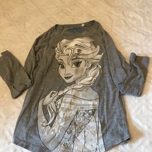 Girl’s long sleeve shirt.